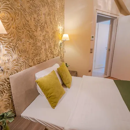 Avilla Thanhoffer Siofok