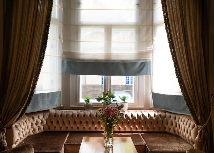 Avilla Thanhoffer 住宿加早餐酒店 *