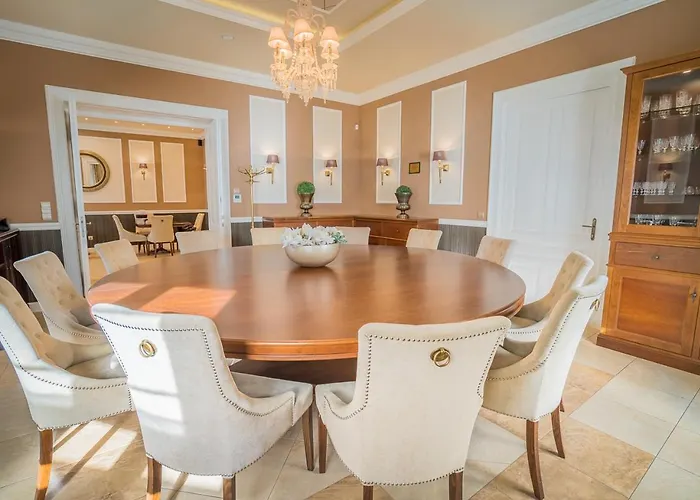 Avilla Thanhoffer 希欧福克