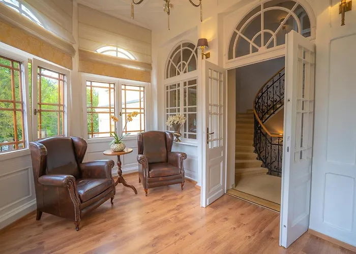 Avilla Thanhoffer 住宿加早餐酒店 *